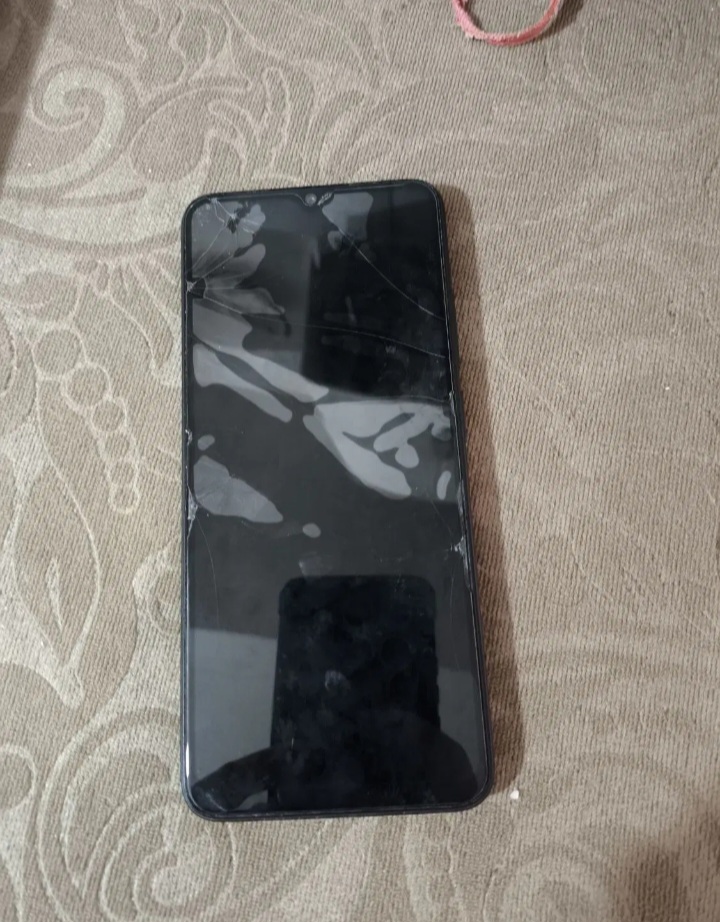 گوشی Redmi 12C رام 6 گیگابایت حافظه 128 گیگ .