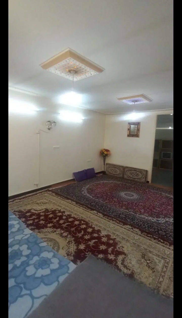 اجاره واحد۱۱۰متری ویلایی باپارکینگ اختصاصی .