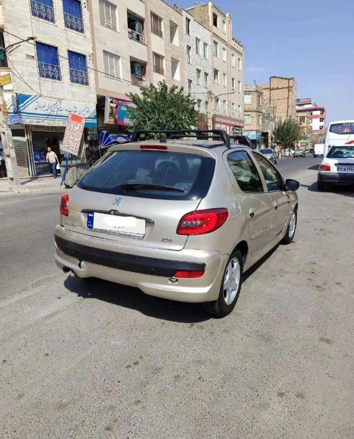 پژو۲۰۶تیپ ۲ .