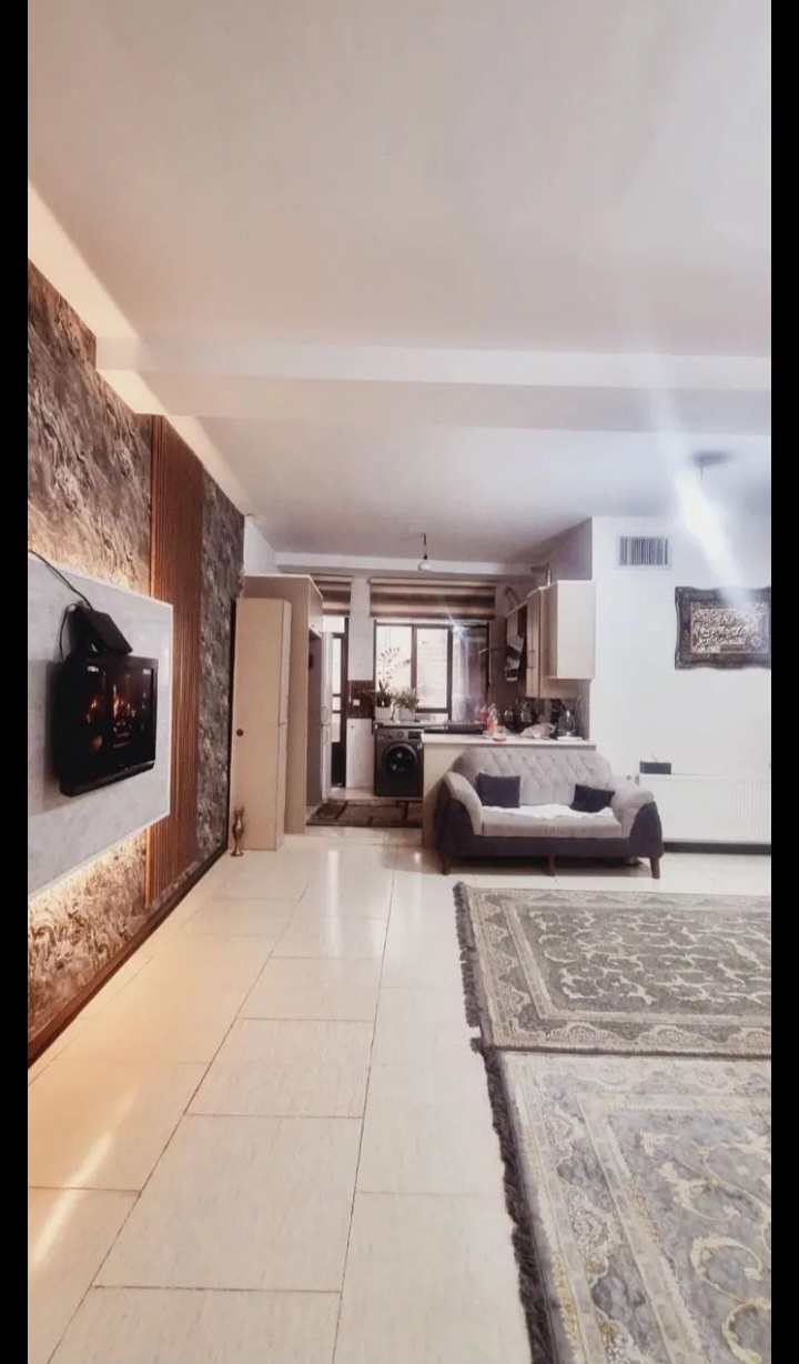آپارتمان ۱۱۰متری ایران زمین .