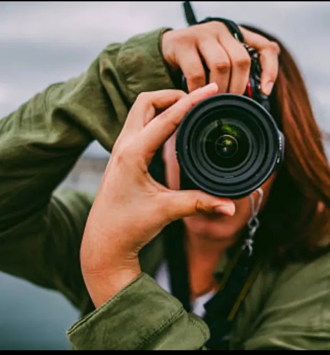 دستیار تصویر برداری خانم .