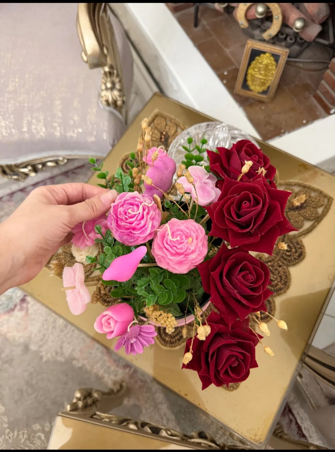 پرستار کودک و کمکی منزل .