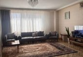 آپارتمان طبقه دوم.