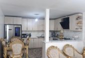 سه طبقه مغازه تجاری و سند تک برگ.