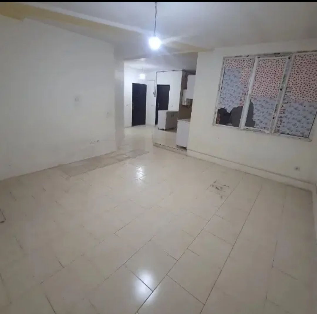 آپارتمان ۸۳متری مسکن مهر نظرآباد.