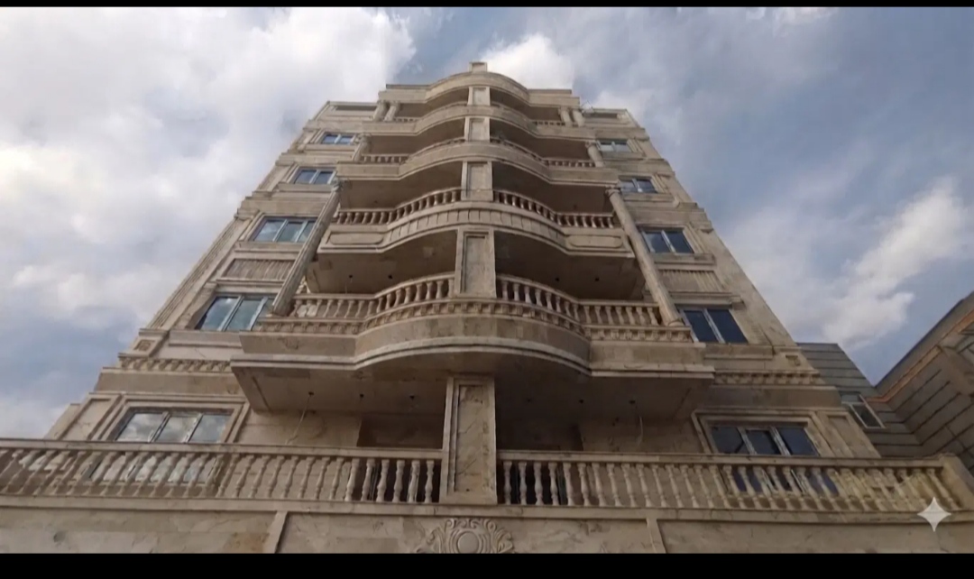 فروش آپارتمان ۱۲۵متری.