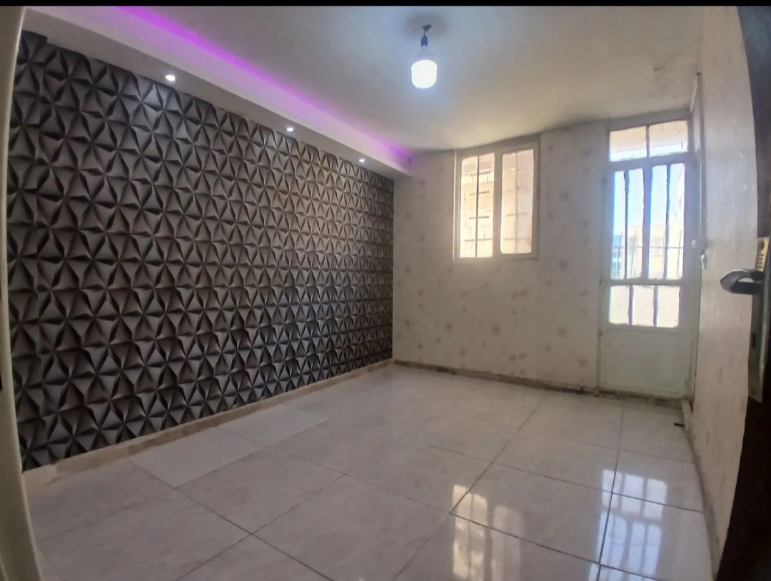آپارتمان شیک تمیز .
