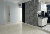 ۴۵ متر خوش نقشه / نورگیر با پارکینگ آماده ی سکونت.