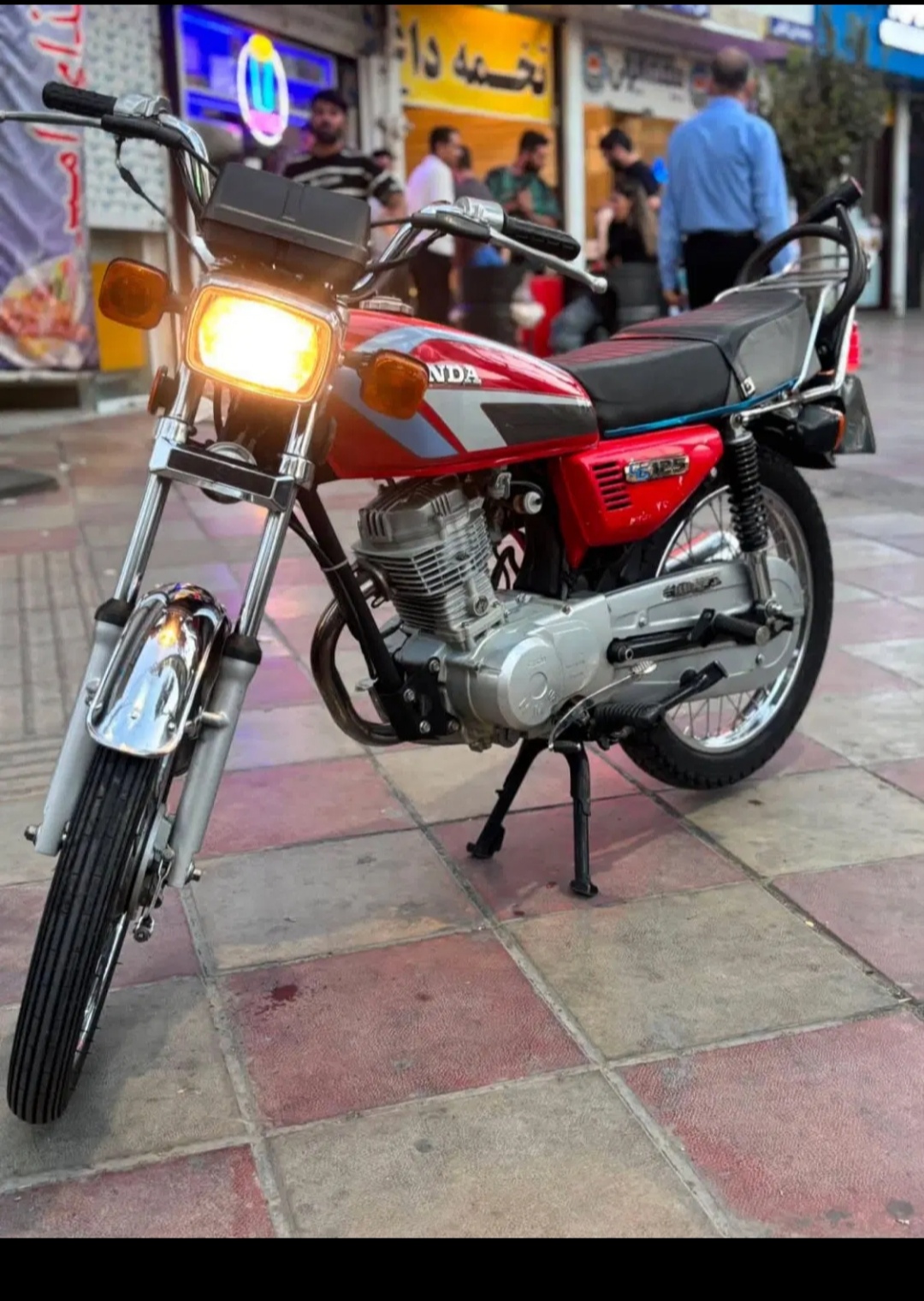 هوندا ۱۲۵ .