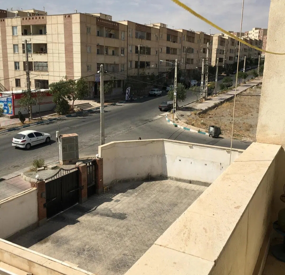 به واحد آپارتمان فروشی.