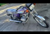 موتور هوندا ۱۲۵ .