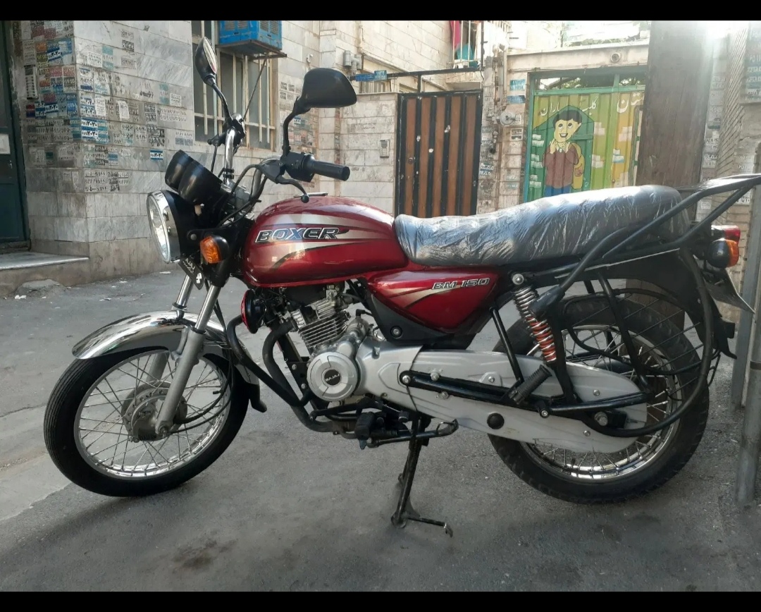 باکسر ۱۵۰ اصلی باجاج، مدل ۹۵ .