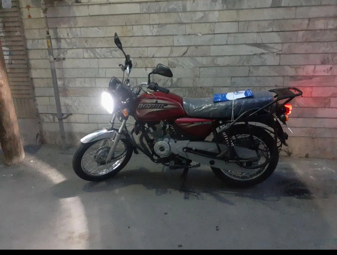 باکسر ۱۵۰ اصلی باجاج، مدل ۹۵ .