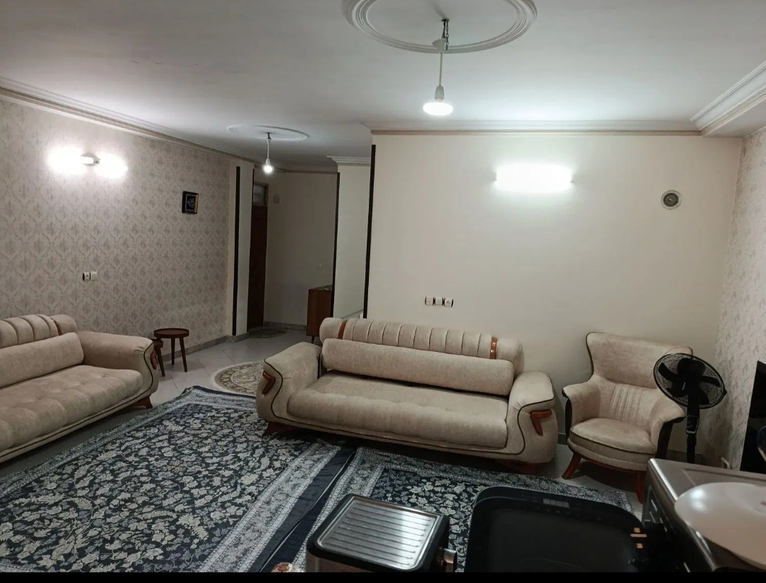 واحد ۷۱ متری تمیز و خوش نقشه با قیمت مناسب.
