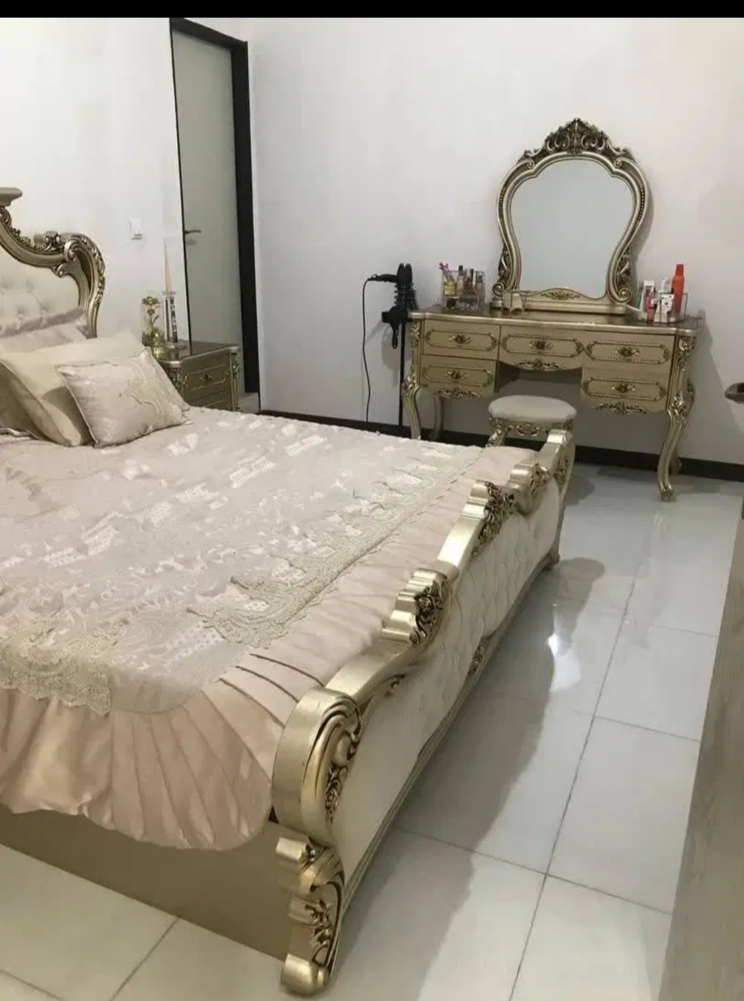 آپارتمان ۱۰۶مت ی خیابان اندیشه.