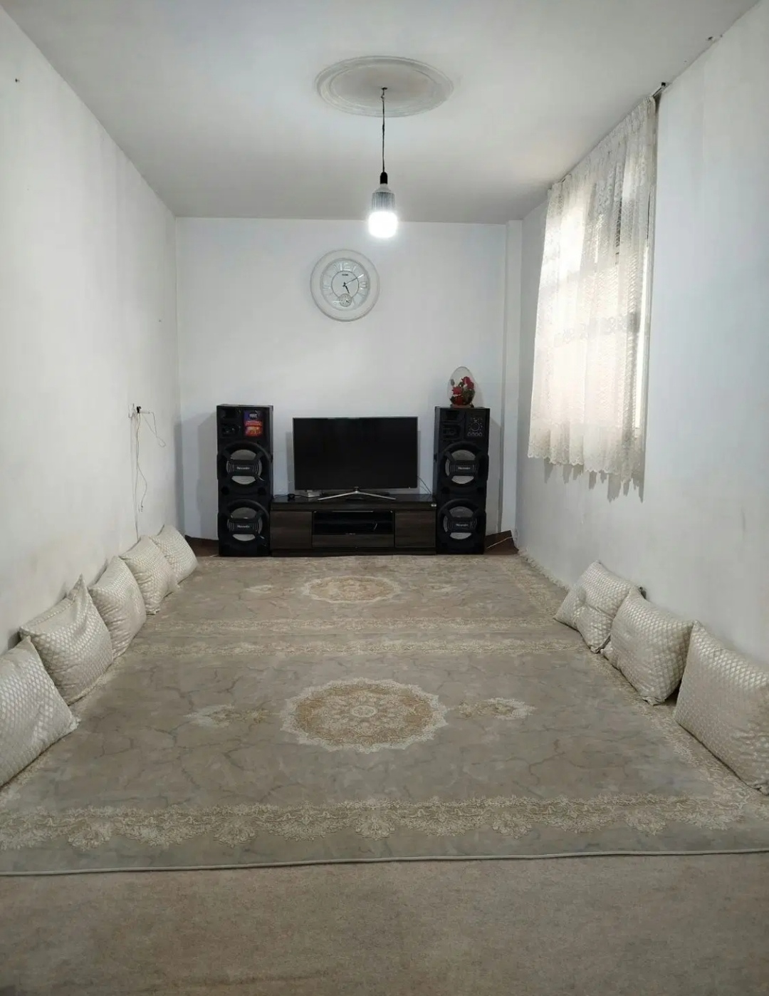 خانه دربست اجاره داده میشود .