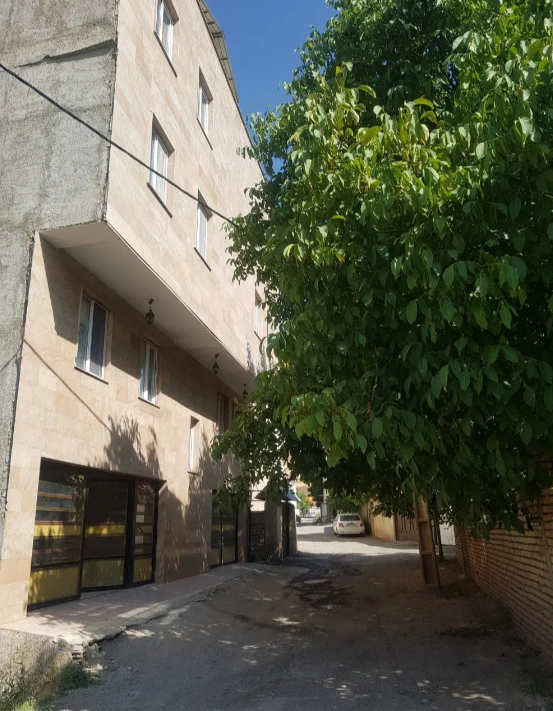 واحد ۸۵ متری شهرک طالقان غرق نور.