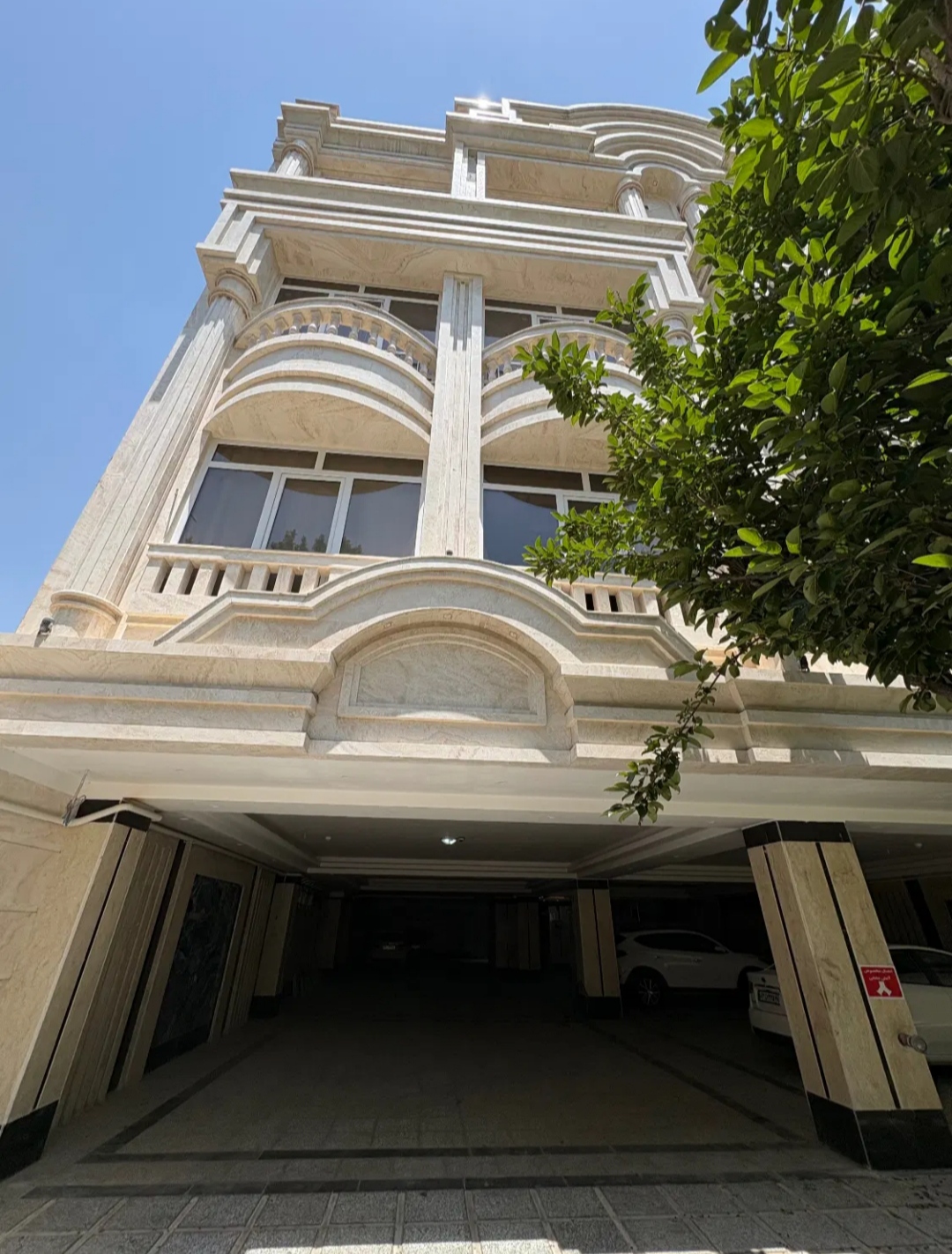 اجاره واحد ۱۳۵ متری شهرک بعثت روبه نما.