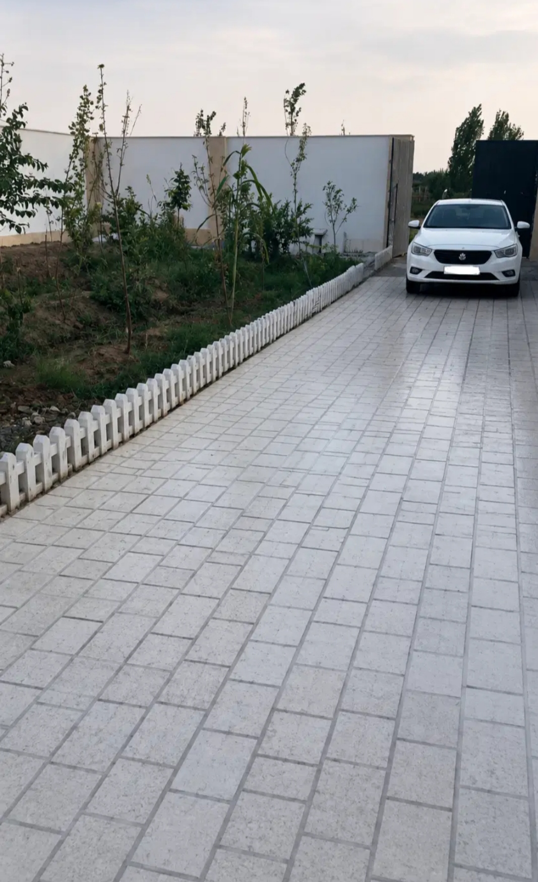 باغچه ۳۳۳متری با استخر زیر قیمت.