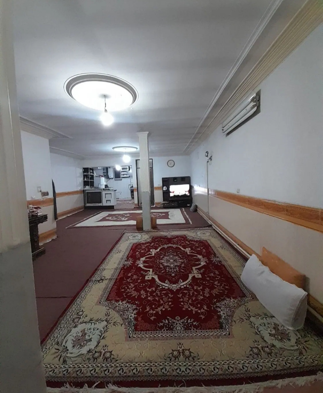 ساختمان دو طبقه ونیم