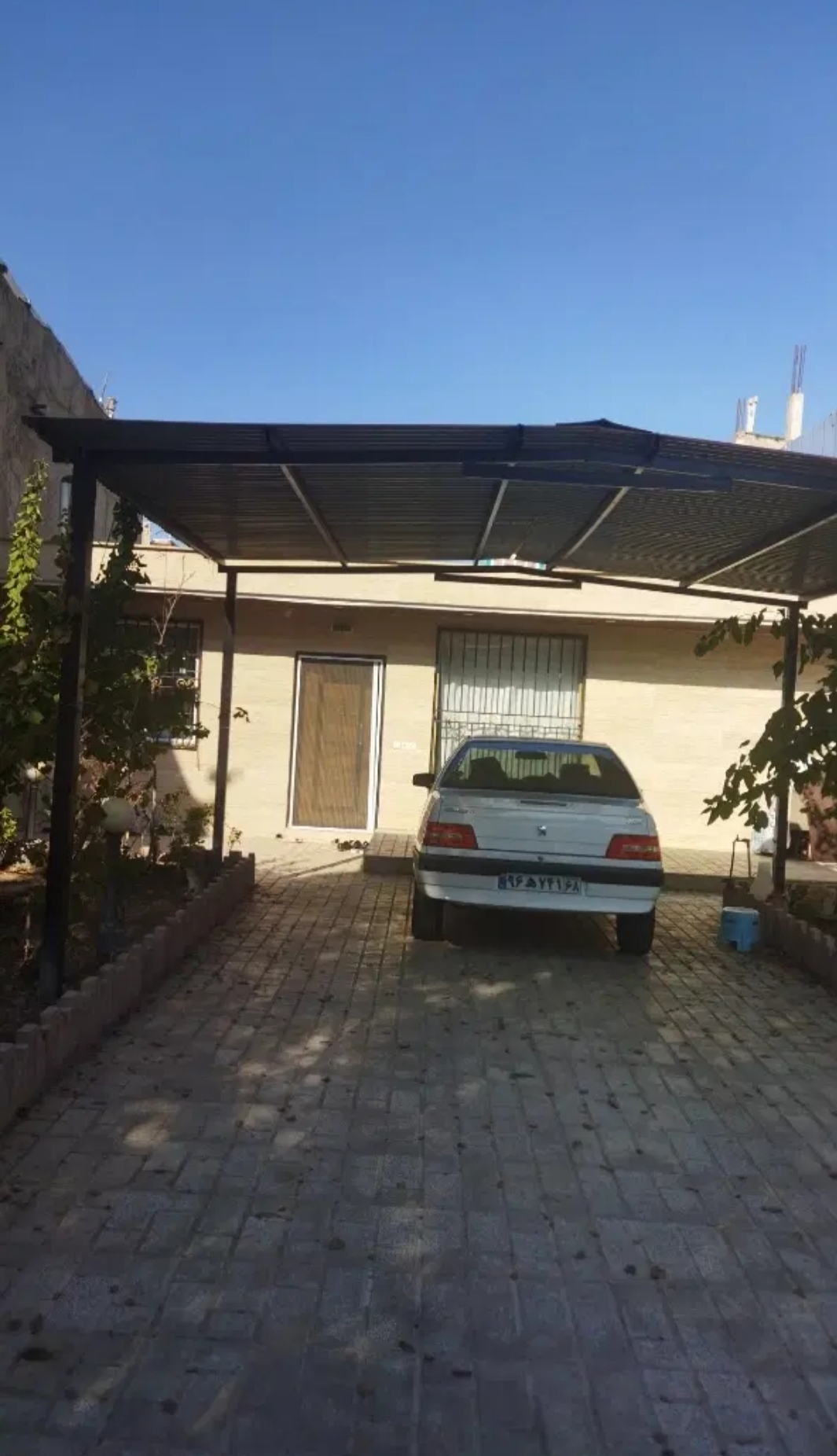 خانه ویلایی ۳۲۵ متری.