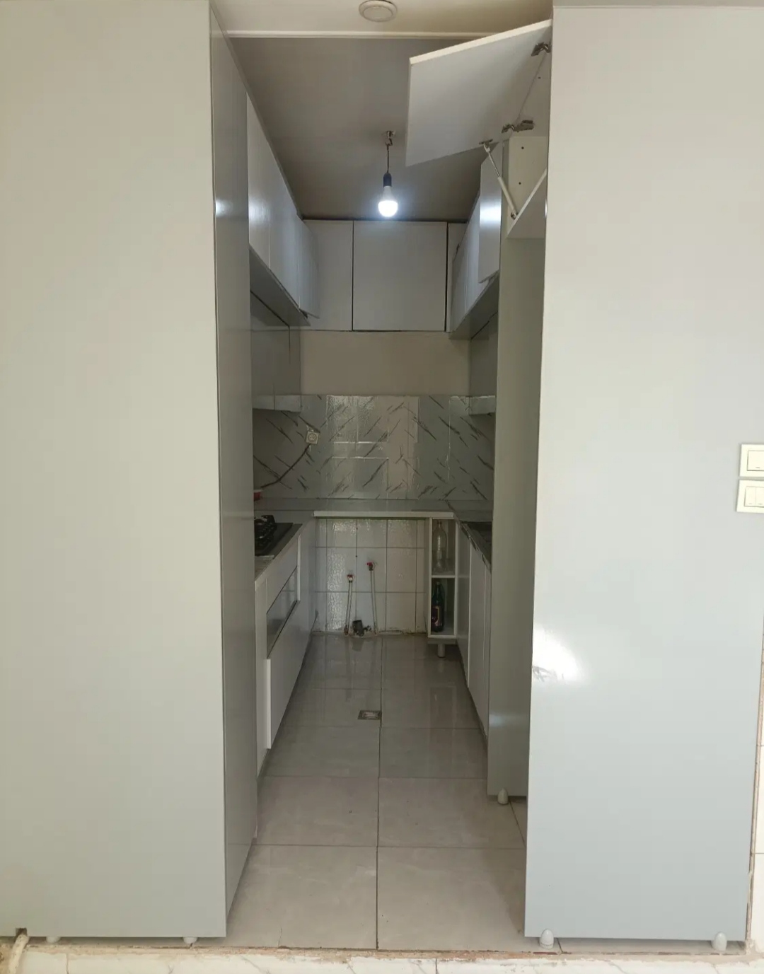 فروش واحد مسکونی ۵۰متری بر اصل بهاره شرقی.
