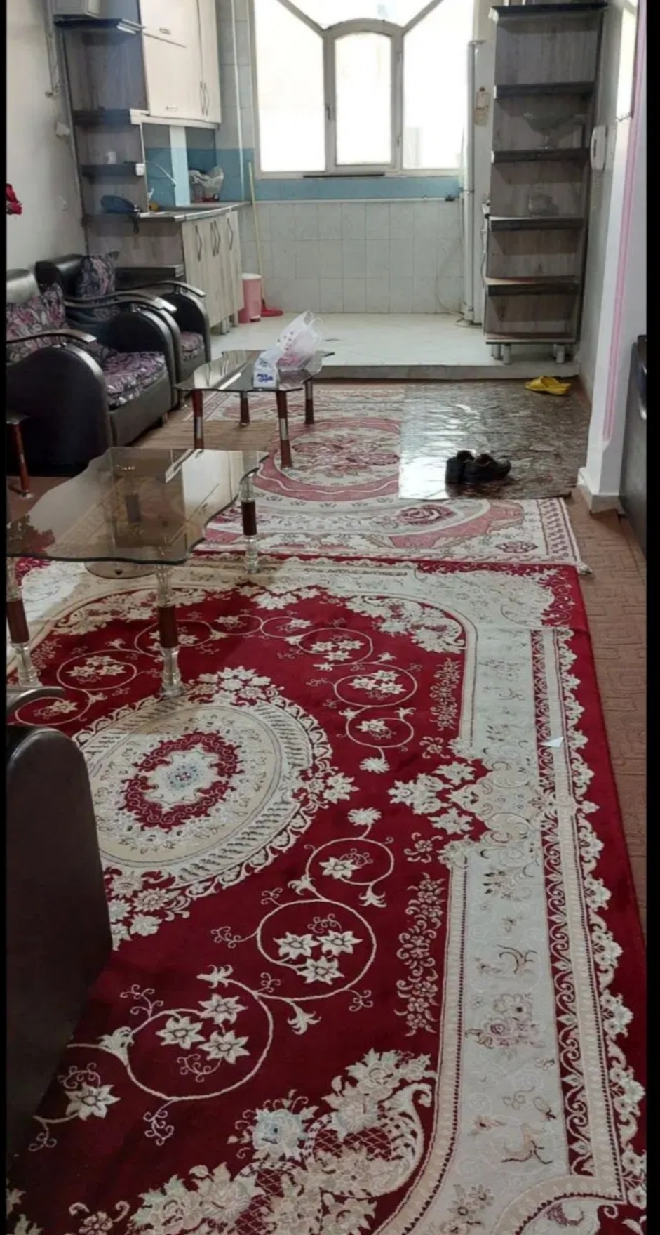 ۵۲متری سنددار مالک هستم.