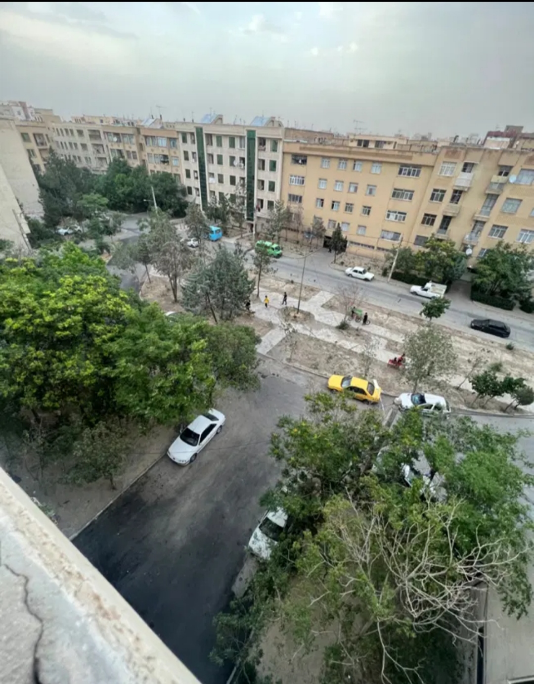 ۸۳متری پارکینگ دار.
