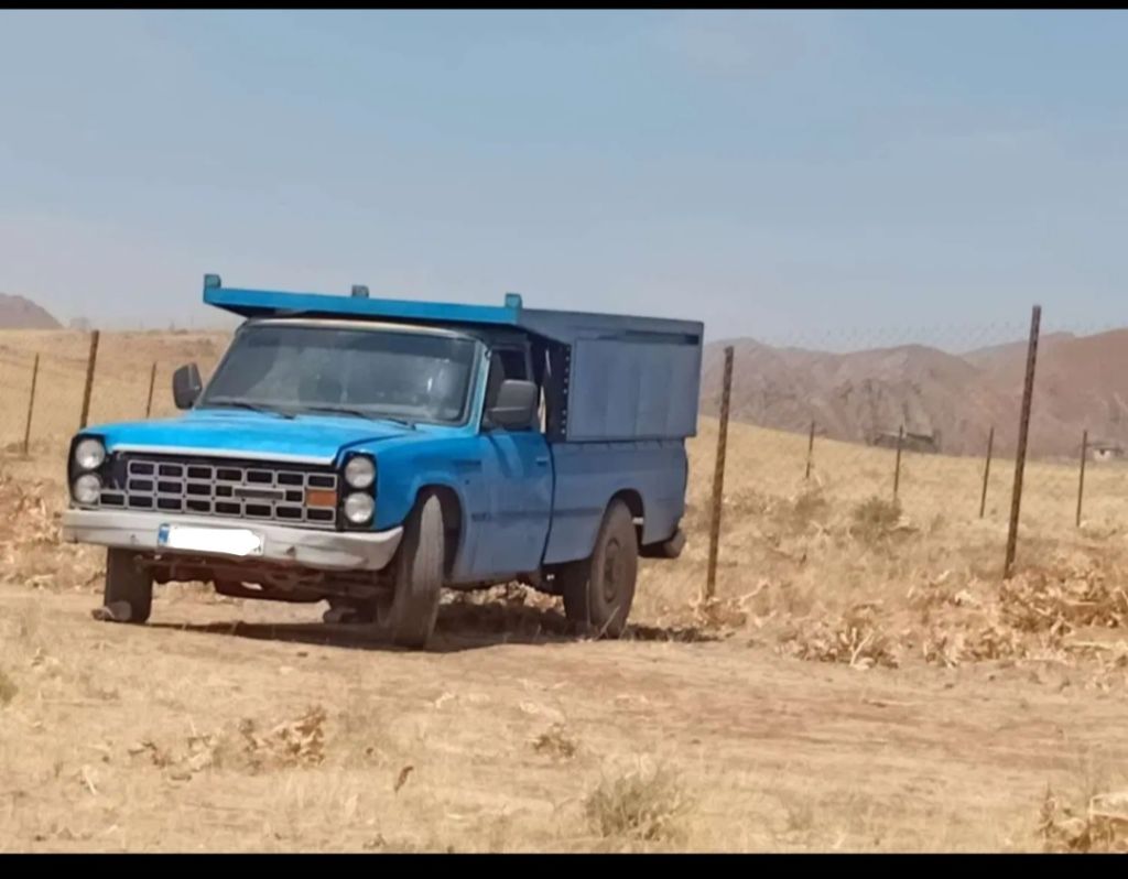 نیسان وانت .
