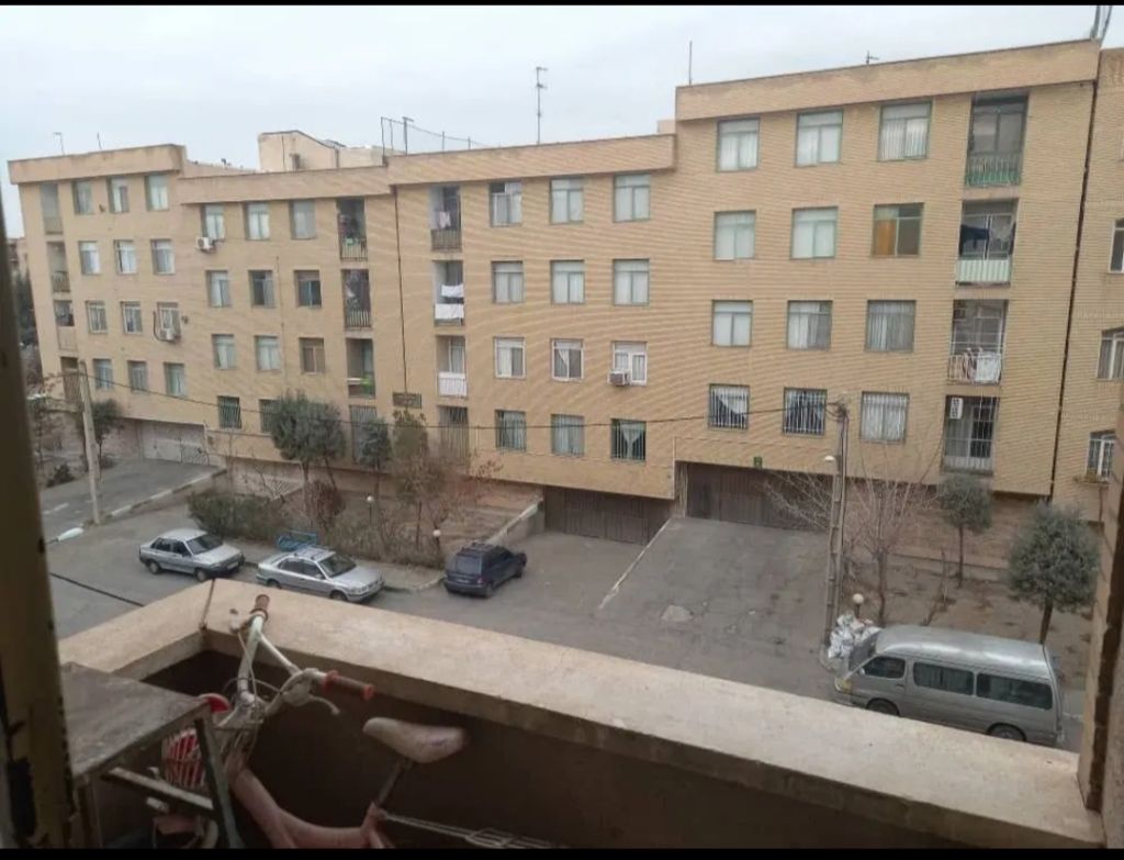 آپارتمان ۱۳۰متری ملک کاسبی.