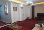 آپارتمان طبقه سوم ۸۰متری با حدود ۲۰‌متر حیاط.