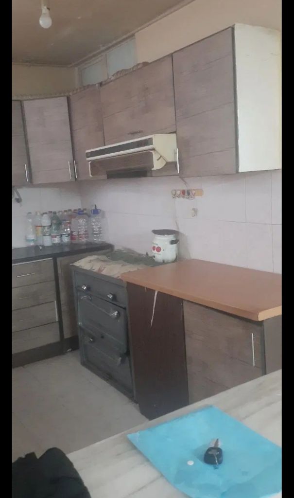خانه به متراژ ۶۵متری طبقه دوم بالای همکف.