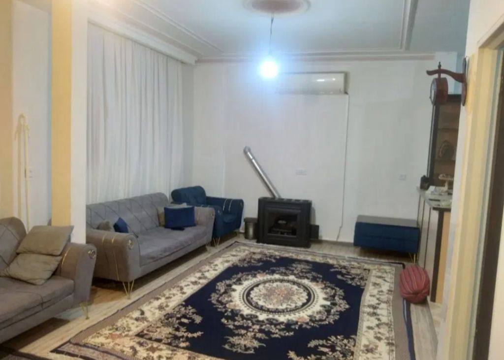 ۷۰متری بک خواب کولر گازی طبقه دوم .