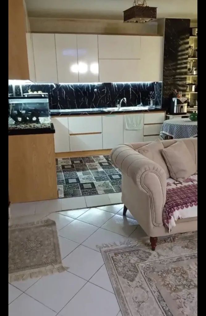 آپارتمان باسازی شده سند تک برگ.