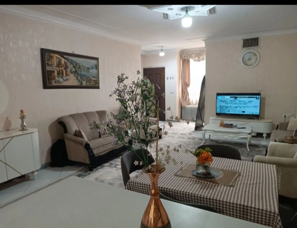 فروش آپارتمان خوش نقشه ۸۱متری.
