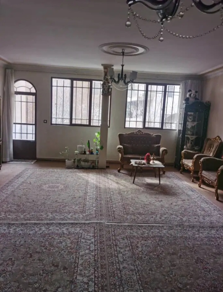 دوواحد۱۲۰ متری فروشی .