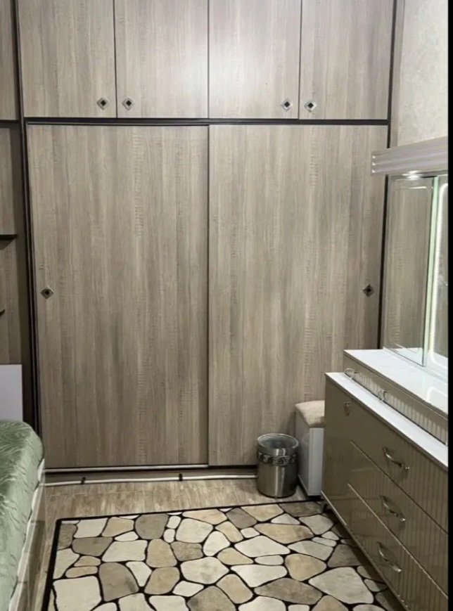 واحد۷۶متری درمعلم سنددار .