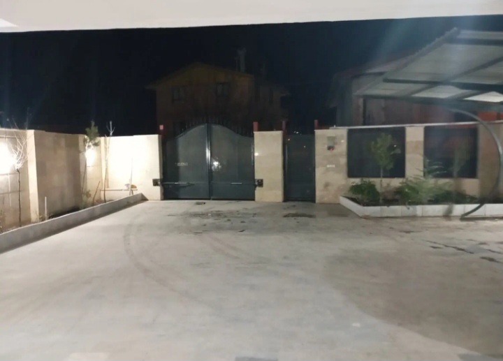 فروش آپارتمان ۱۳۵مترنوسازشهرک طالقان .