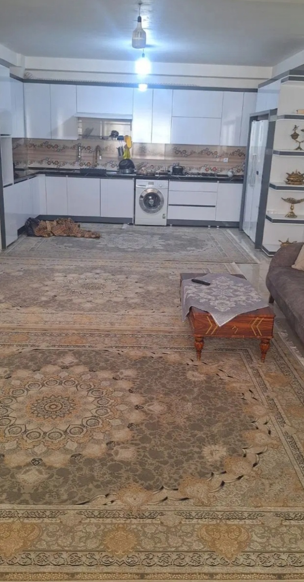 آپارتمان درانصار۴خیابان ۱۶متری .