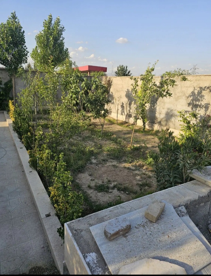 باغ ۳۳۰متری /چهارباغ .