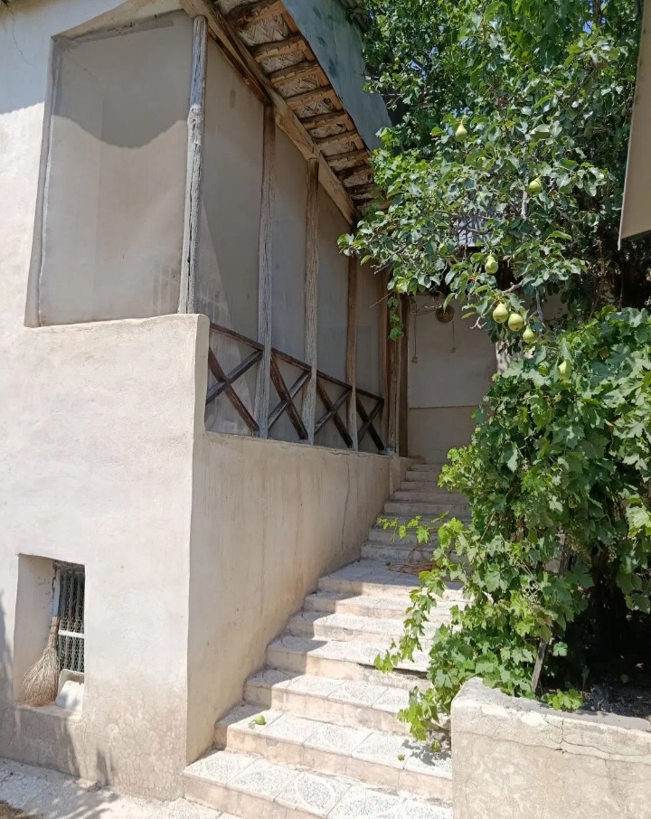 خونه ویلایی .