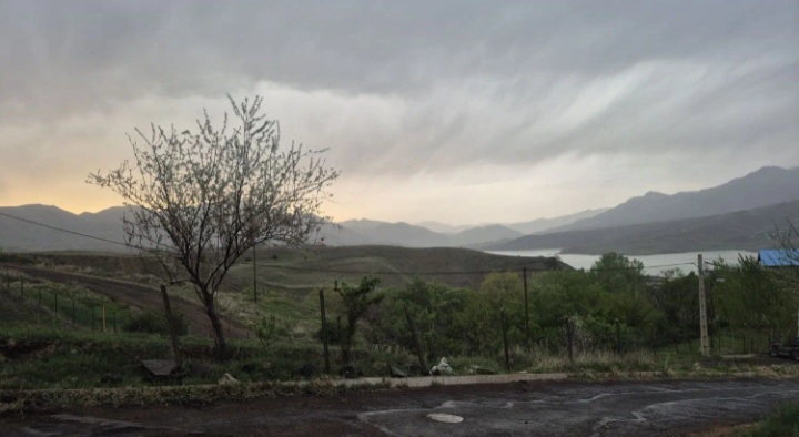 ویلا رو به دریاچه سددو بر .
