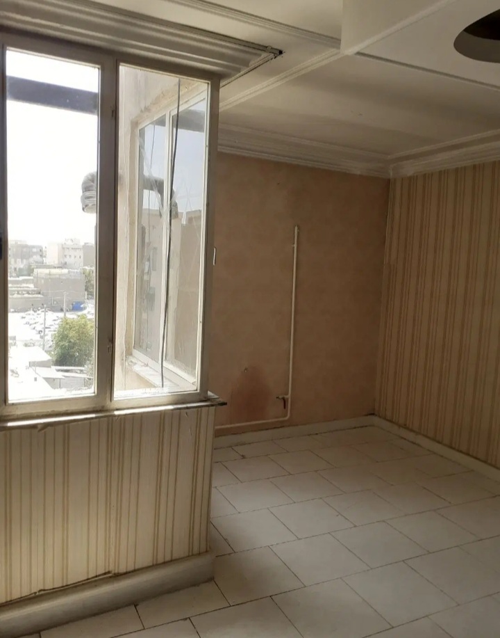 آپارتمان ۶۰متری طبقه ۴ تک واحدی .