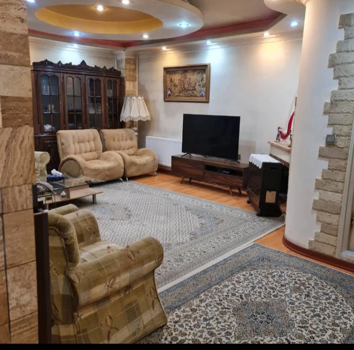 ۷۶مترباآسانسور۸سال ساخت فلکه دوم .