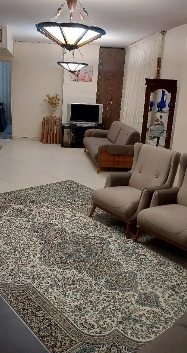 آپارتمان فلکه پنجم .