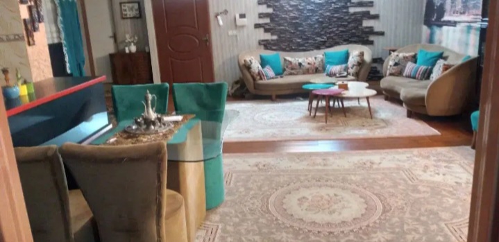 آپارتمان ۸۵متری،چهارطبقه تک واحده .