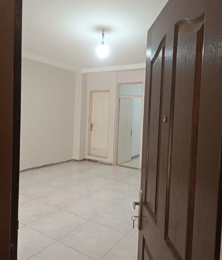 فروش آپارتمان نقلی تمیزتک واحدی .