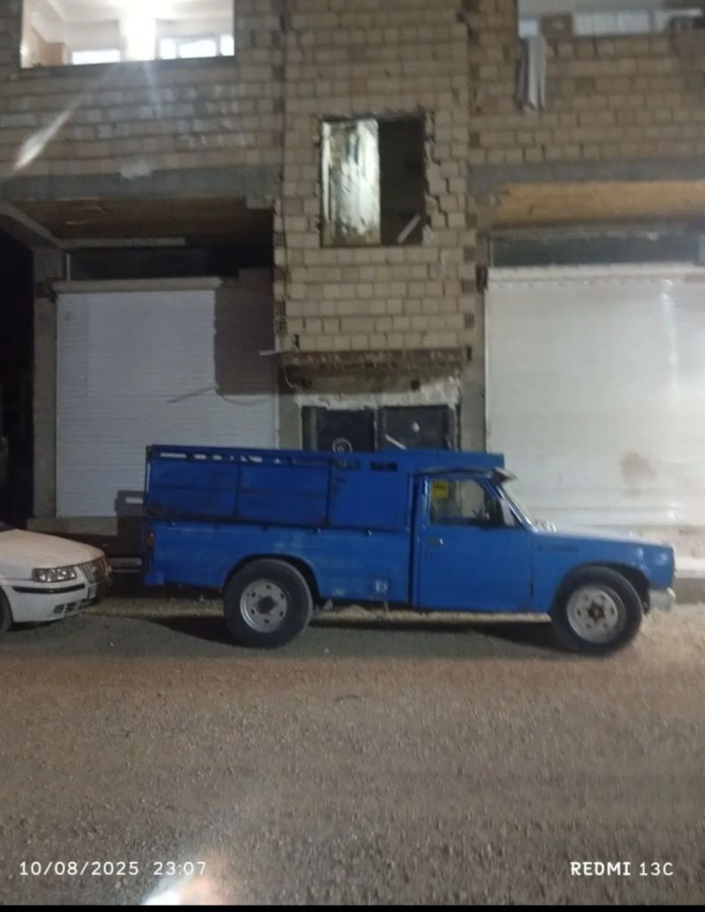 نیسان وانت .