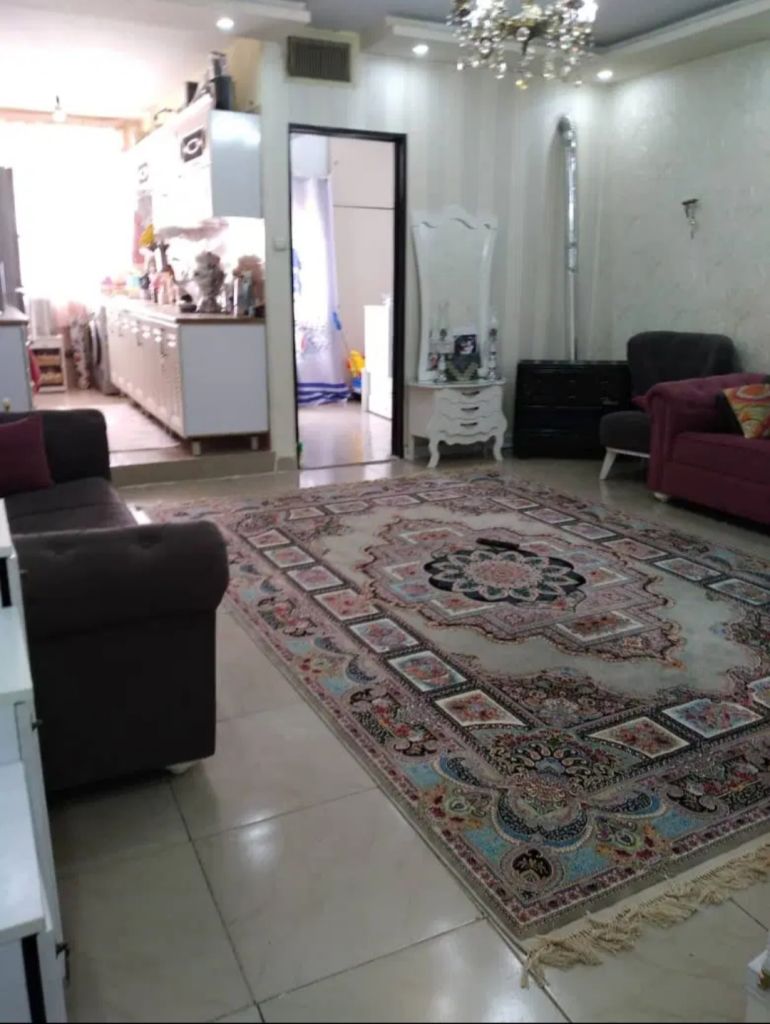 آپارتمان دو خواب آسانسور قلعه فرامرز یه.