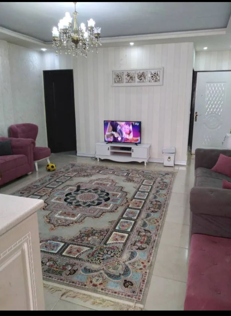 آپارتمان دو خواب آسانسور قلعه فرامرز یه.